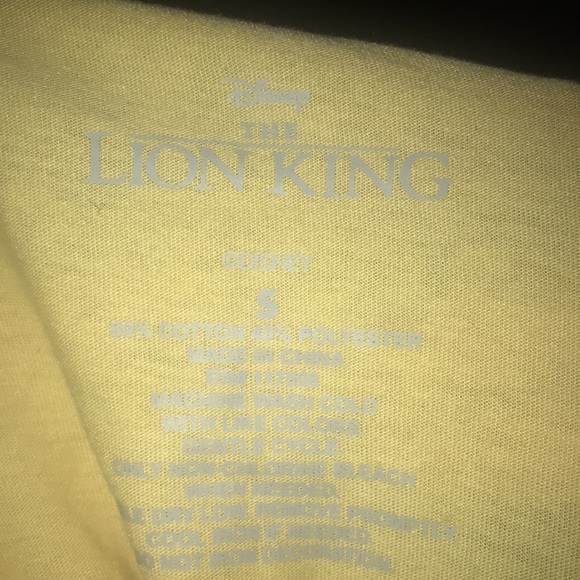 NEW Disney The Lion King Shirt - Picture 5 of 5